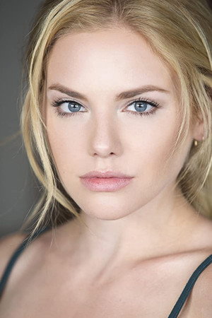 Mackenzie Mauzy photo