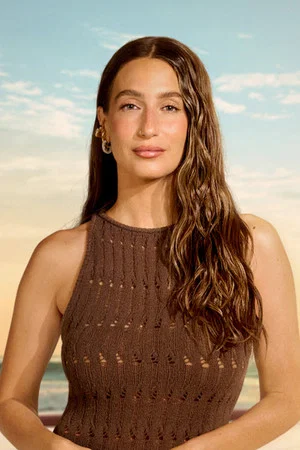 Photo of Amanda Batula from the Latest Netflix gallery