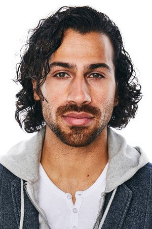 Photo of Sean Mann from the Latest Netflix gallery