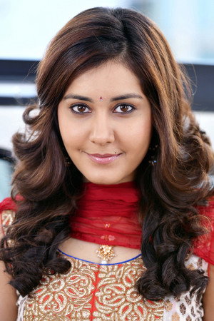 Raashii Khanna photo