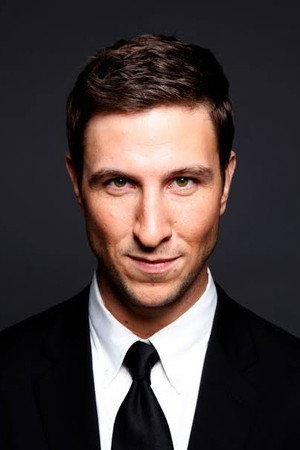 Pablo Schreiber photo