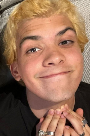 Photo of Emilio Flores from the Latest Netflix gallery