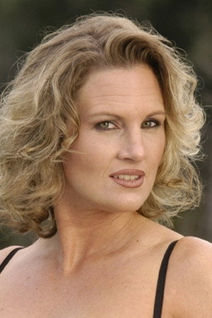Photo of Elizabeth Ann Koshak from the Latest Netflix gallery