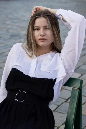 Photo of Anna Orálková from the Latest Netflix gallery