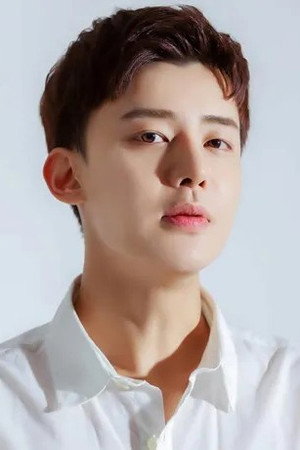 Photo of Seok-Jun Woo from the Latest Netflix gallery