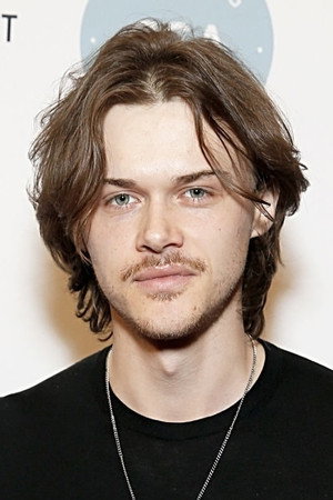 Christopher Briney photo