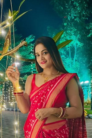 Photo of Elli Padhi from the Latest Netflix gallery