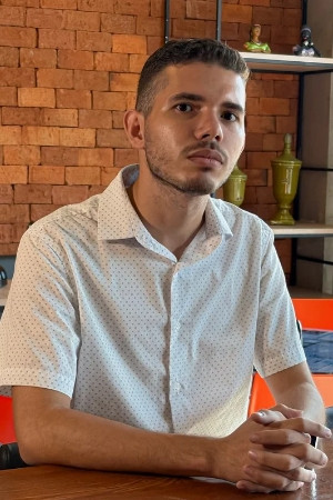 Photo of Lucas Estevam from the Latest Netflix gallery