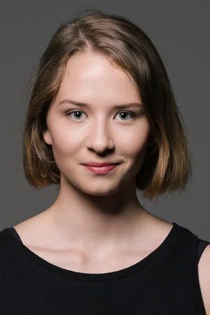 Photo of Kristin Prits from the Latest Netflix gallery