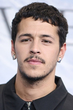 Photo of Simón Hempe from the Latest Netflix gallery