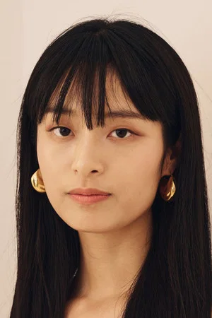 Photo of Bella Kim from the Latest Netflix gallery