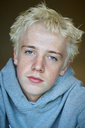 Photo of Leo Ashton from the Latest Netflix gallery