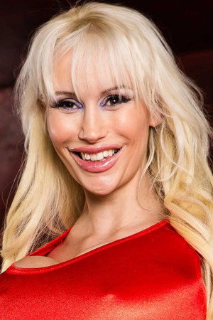Photo of Sandra Star from the Latest Netflix gallery
