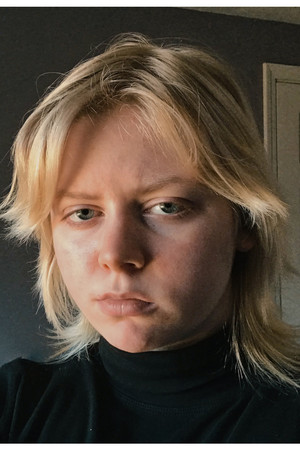 Photo of Mae Brando from the Latest Netflix gallery