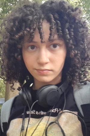 Photo of Vivian Gabrielly from the Latest Netflix gallery