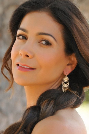 Patricia Manterola photo