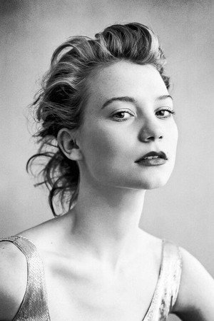 Mia Wasikowska photo