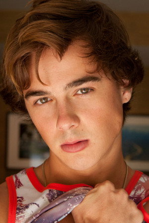 Photo of Justin Owen from the Latest Netflix gallery