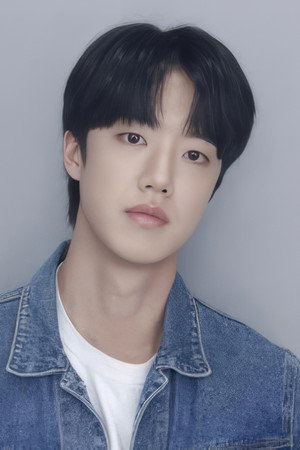 Photo of Ji Seung-jin from the Latest Netflix gallery