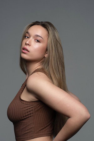Photo of Claudia Iglesias Pérez from the Latest Netflix gallery