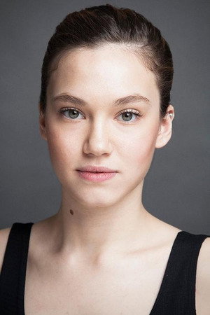 Melisa Şenolsun photo