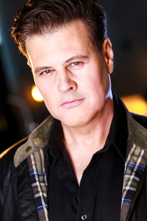 Photo of Kevin O’Sullivan from the Latest Netflix gallery