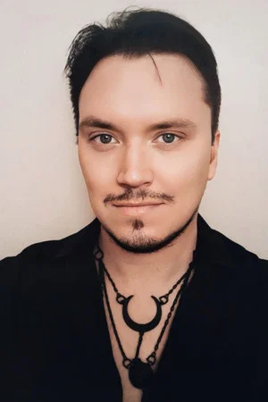Photo of Jonathan Sand from the Latest Netflix gallery