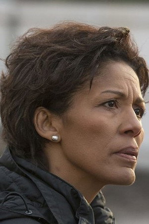 Caroline Lee-Johnson photo