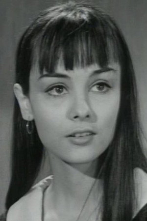 Photo of Alita Naughton from the Latest Netflix gallery