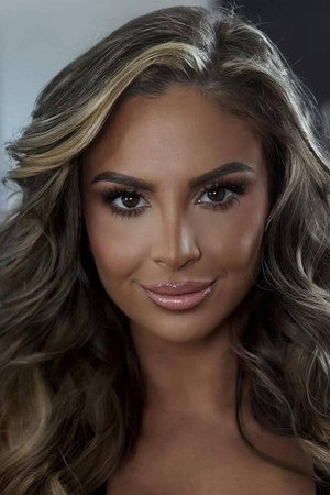 Photo of Danielle Glanville from the Latest Netflix gallery