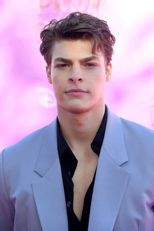 Photo of Blake Draper from the Latest Netflix gallery