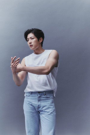 Lee Sung-yeol photo