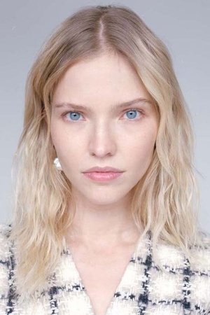 Sasha Luss photo
