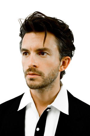 Jonathan Bailey photo