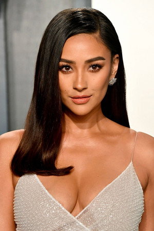 Shay Mitchell photo