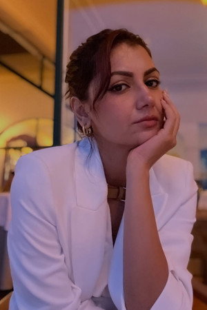Photo of Sriti Jha from the Latest Netflix gallery