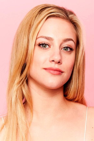 Lili Reinhart photo