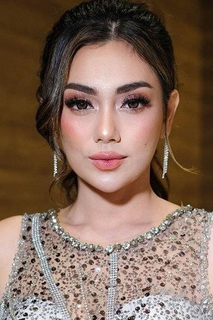 Photo of Celine Evangelista from the Latest Netflix gallery