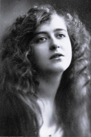 Photo of Alice Hechy from the Latest Netflix gallery