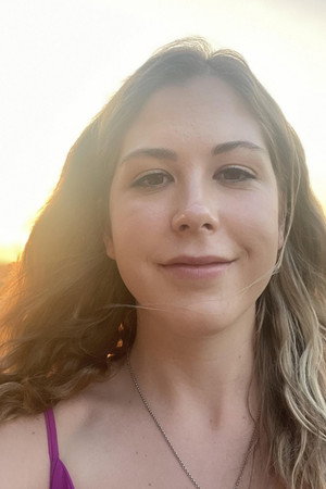 Photo of Molly Strickler from the Latest Netflix gallery