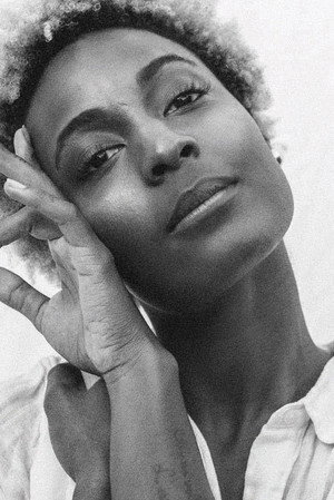 Photo of Sydney Sainté from the Latest Netflix gallery