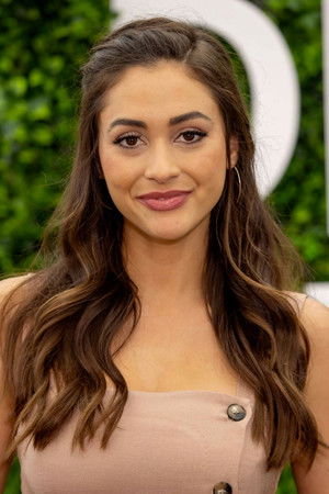 Lindsey Morgan photo