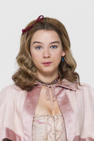 Photo of Eloise Smyth from the Latest Netflix gallery