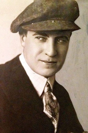 Photo of Earl Metcalfe from the Latest Netflix gallery