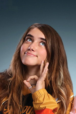 Photo of Sofia Simoni from the Latest Netflix gallery