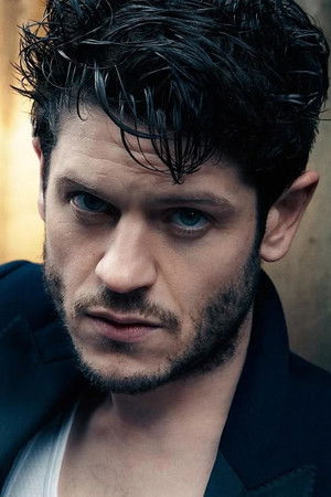 Iwan Rheon photo