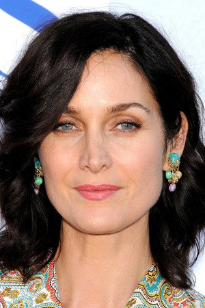Carrie-Anne Moss photo
