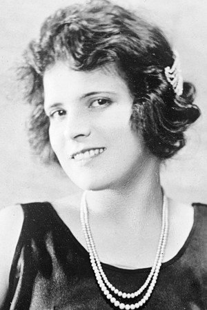 Photo of Zena Keefe from the Latest Netflix gallery