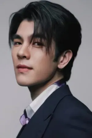 Phakphum Romsaithong photo