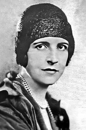 Photo of Lillian Kemble-Cooper from the Latest Netflix gallery